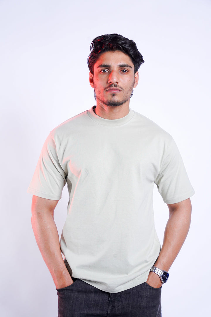  ZING oversized grey t-shirt displayed on a model